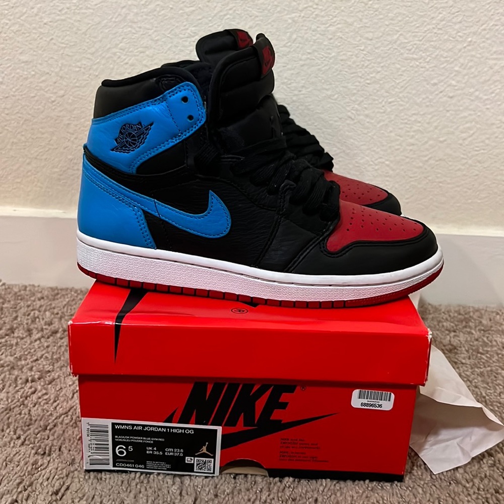 WMNS AIR JORDAN 1 HIGH OG UNC TO CHICAGO